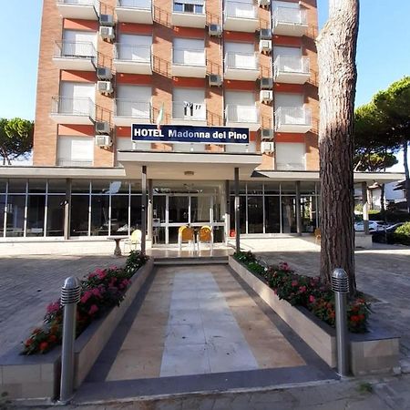 Hotel Madonna Del Pino Червія Екстер'єр фото