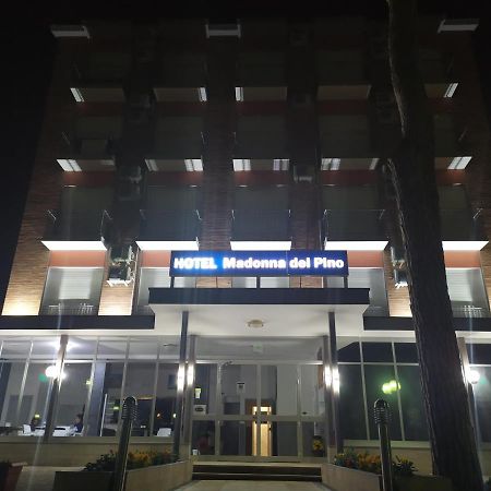 Hotel Madonna Del Pino Червія Екстер'єр фото