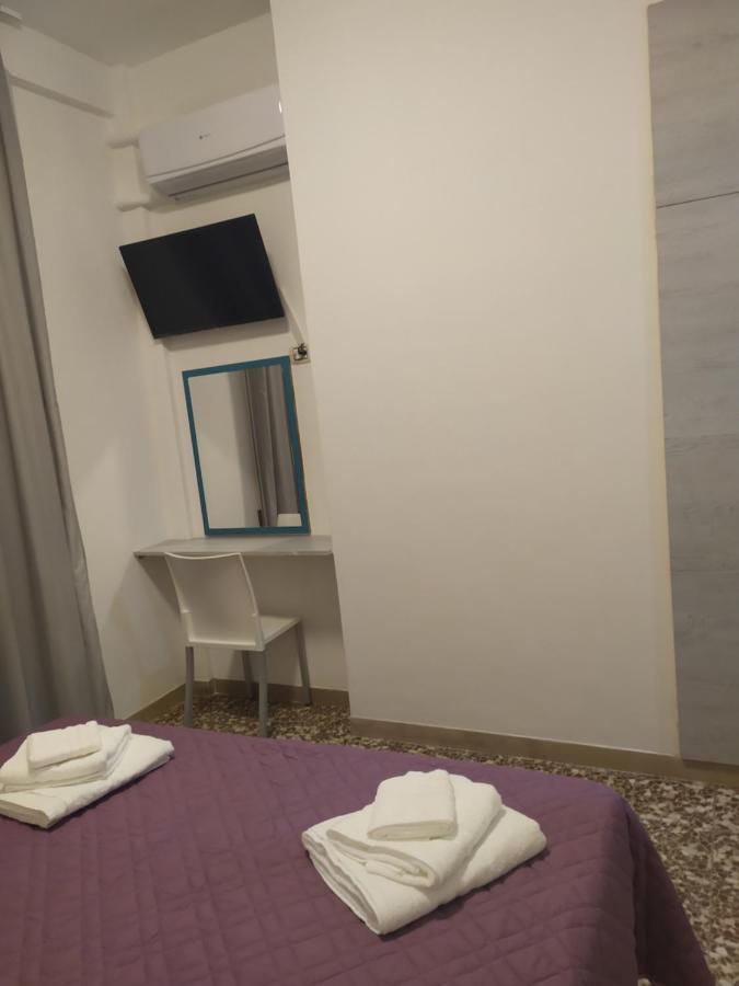Hotel Madonna Del Pino Червія Екстер'єр фото